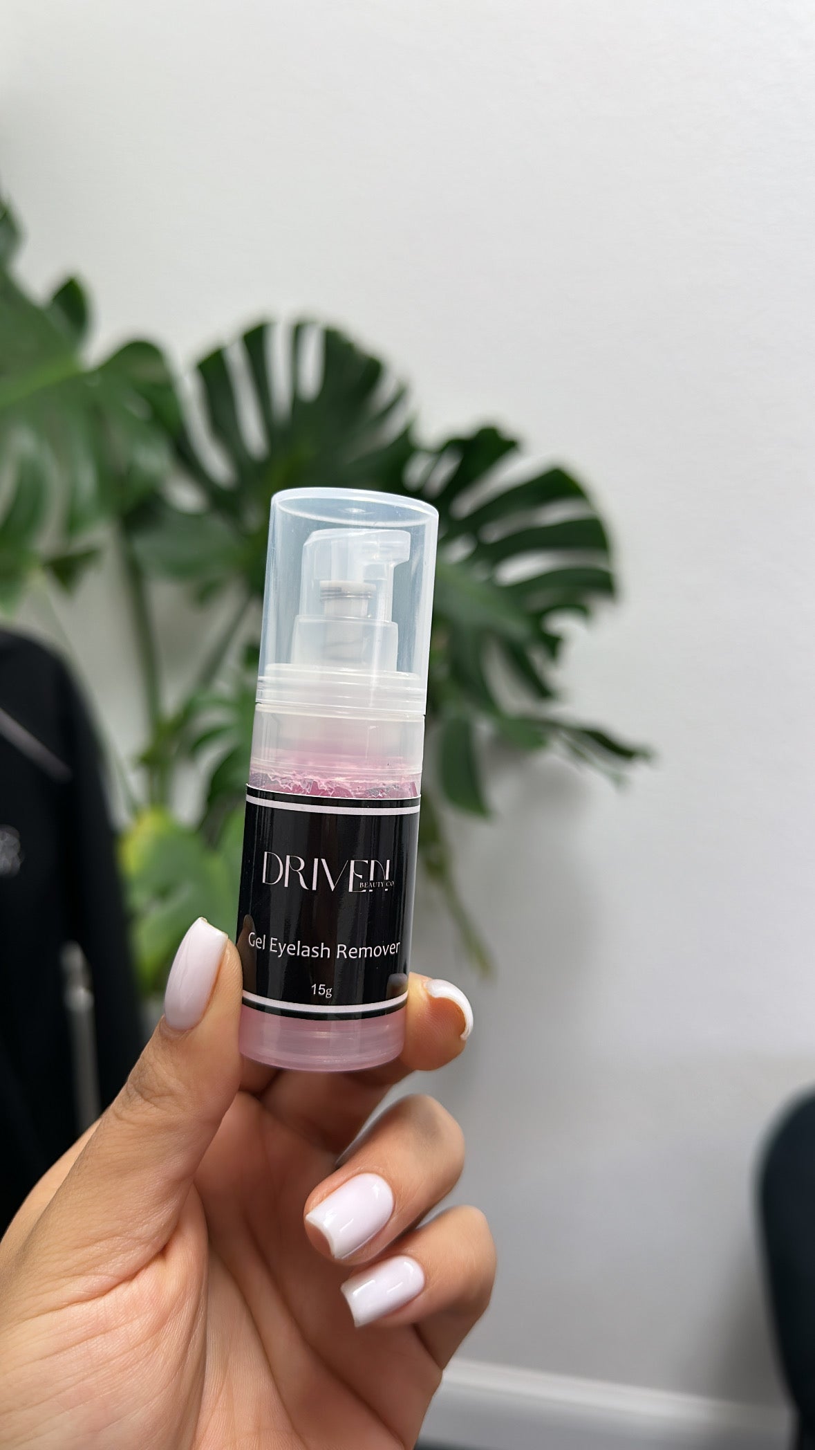 Gel lash remover